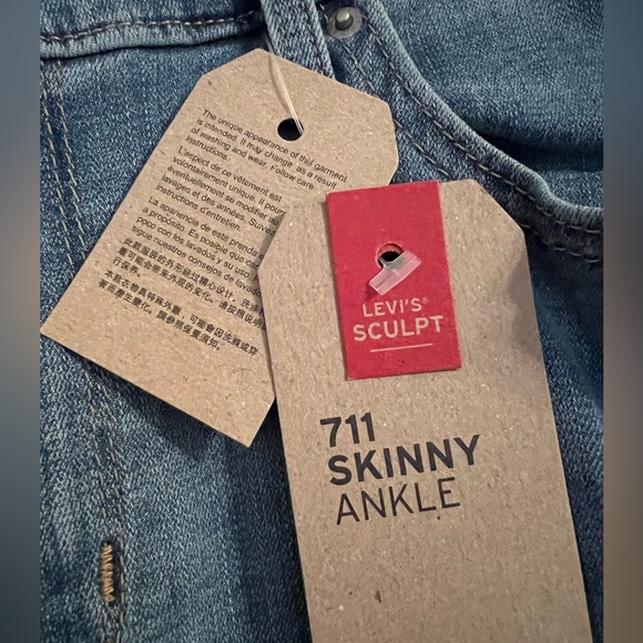 Levi’s 711 Women’s Skinny Ankle Jeans SZ 16W - Picture 2 of 9